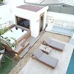 Alacati'da Saunali Jakuzili ヴィラ Çeşme