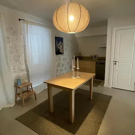 Alacati'da Saunali Jakuzili Villa