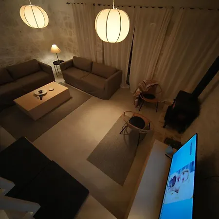 Villa Alaçatı'da Saunalı Jakuzili