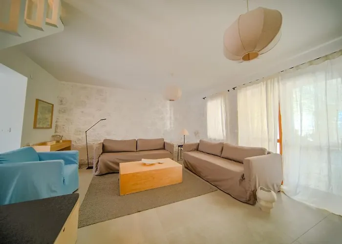 Alacati'da Saunali Jakuzili