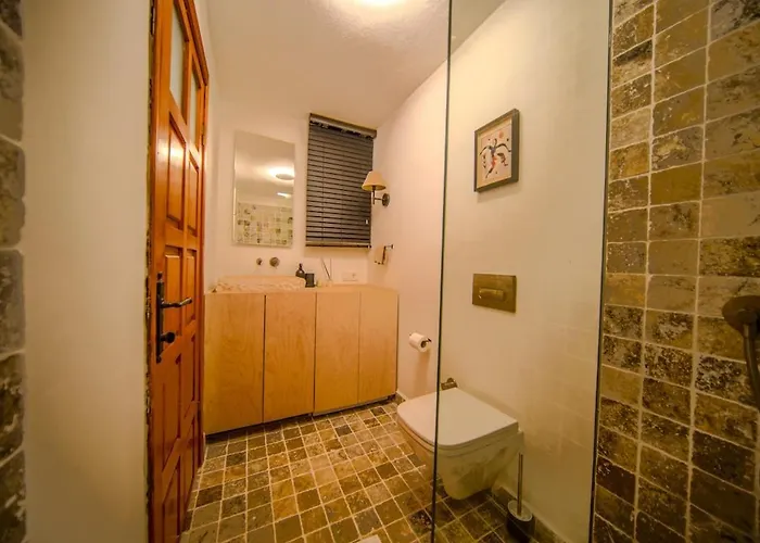 Alacati'da Saunali Jakuzili Villa *