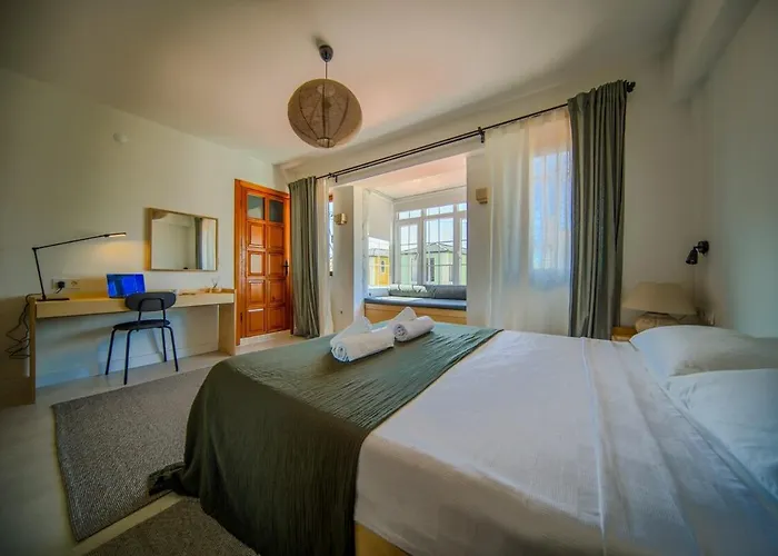 Villa Alacati'da Saunali Jakuzili Cesme