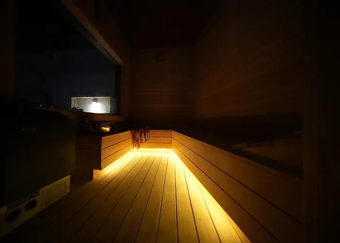 Alacati'da Saunali Jakuzili Cesme