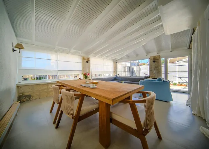 Villa Alacati'da Saunali Jakuzili *