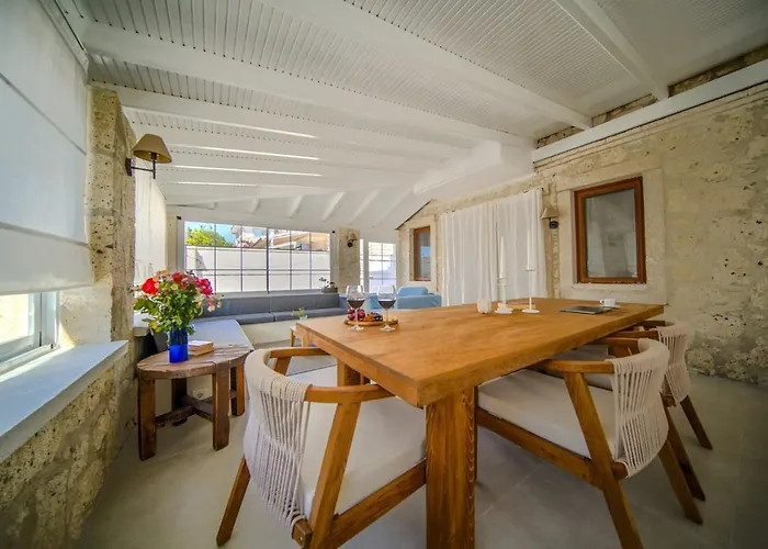 Alacati'da Saunali Jakuzili * Cesme